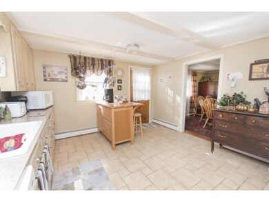 7 Lincoln Rd, Newton, NH 03858 - photo 4