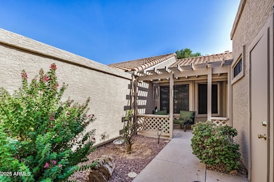 91 W Calle de Arcos, Tempe, AZ 85284 - photo 2