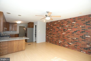 6415 Sandy St, Laurel, MD 20707 - photo 7