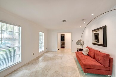 10002 Holly Springs Dr, Houston, TX 77042 - photo 3