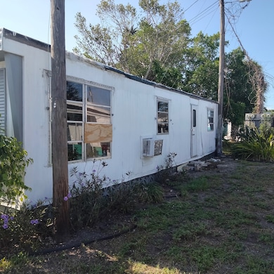 5917 14th St W unit 421, Bradenton, FL 34207 - photo 3