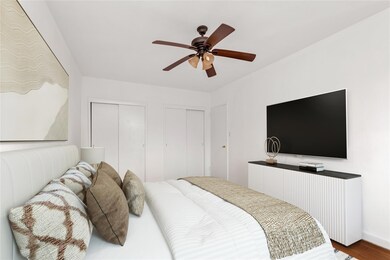 141-05 Pershing Crescent unit 210, Jamaica, NY 11435 - photo 4