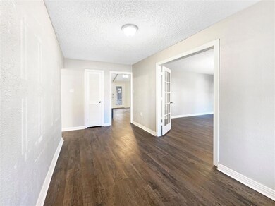 5122 Pearl Dr, North Richland Hills, TX 76180 - photo 2