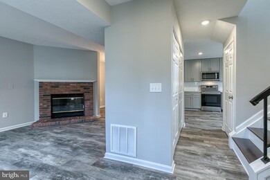 14001D Grumble Jones Ct, Centreville, VA 20121 - photo 5