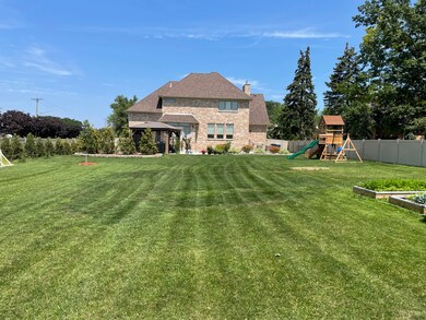 9549 W Oak Place, Des Plaines, IL 60016 - photo 4