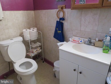 554 Pine St, Camden, NJ 08103 - photo 5