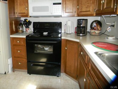 911 Cold Spring Rd unit 8, Allentown, PA 18103 - photo 7