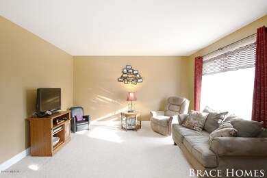 1631 Herrick Ave NE, Grand Rapids, MI 49505 - photo 6