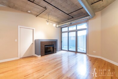 933 W Van Buren St unit 321, Chicago, IL 60607 - photo 3