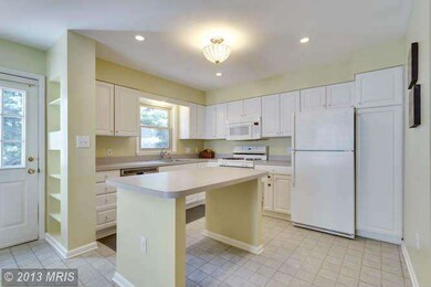 3045 White Birch Ct, Fairfax, VA 22031 - photo 5