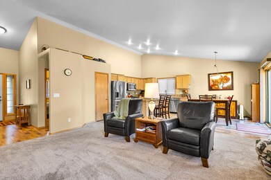 20554 Conifer Ave, Bend, OR 97702 - photo 6