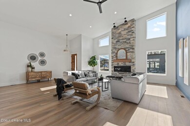 Inside-Spokane-Ezra-7