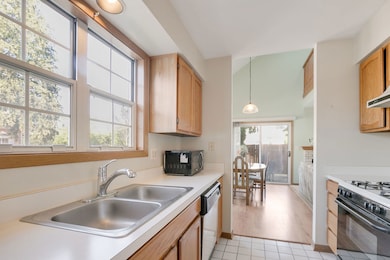 4471 Brighton Ct unit 7, Gurnee, IL 60031 - photo 6