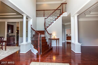 22312 Lost Branch Cir, Ashburn, VA 20148 - photo 6