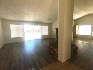 13275 Wrangler Ln, Victorville, CA 92392 - photo 2