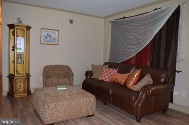 112 Wisteria Ln, Penns Grove, NJ 08069 - photo 5