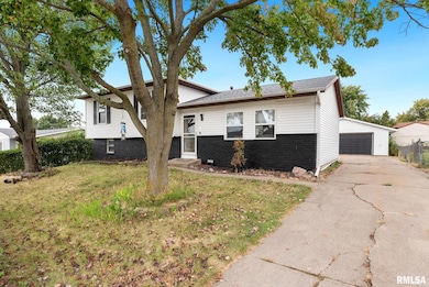 2822 High Point Dr, Davenport, IA 52806 - photo 2