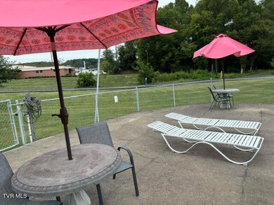 carriage hills pool 2