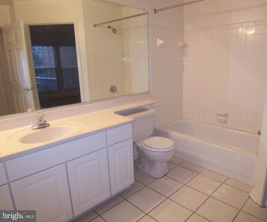 4401 Silverbrook Ln unit B101, Owings Mills, MD 21117 - photo 2