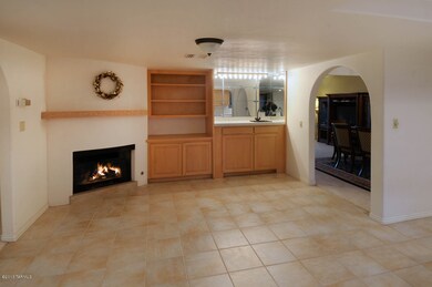 COZY FAMILY ROOM