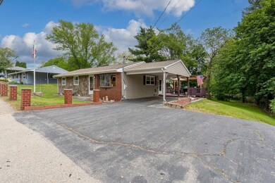 396 Huse Rd, Manchester, NH 03103 - photo 2