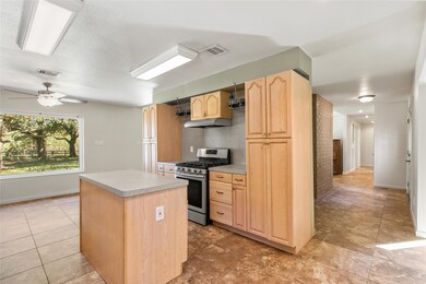 101 Palm Aire Dr, Friendswood, TX 77546 - photo 3