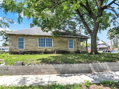 2945 E Brookside Ave, Indianapolis, IN 46218 - photo 6