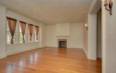 1740- Living Room