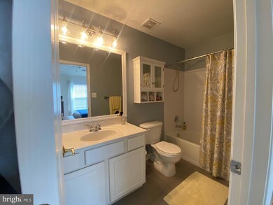 43741 Clear Lake Square, Ashburn, VA 20147 - photo 5