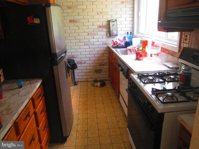 106 Greenmeadow Dr, Lutherville Timonium, MD 21093 - photo 7