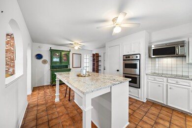 200 Palm Aire Dr, Friendswood, TX 77546 - photo 3