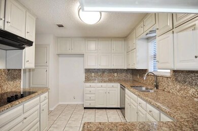 7608 Hunt Dr, North Richland Hills, TX 76182 - photo 6