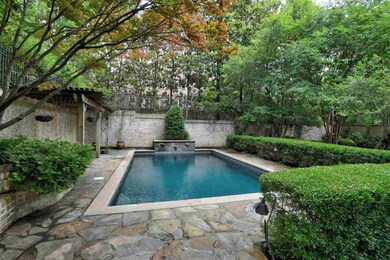 Private pool and gardens - your own escape to para