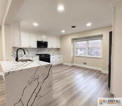 3203 N Oaks Blvd, North Brunswick, NJ 08902 - photo 4