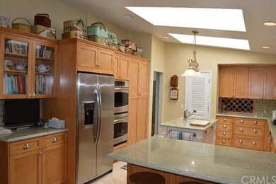Bright Kitchen - Plenty of Cabinets