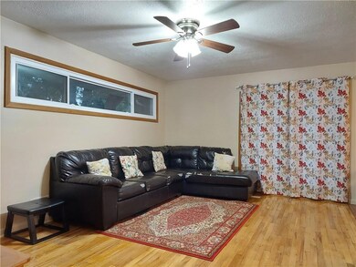 1502 E 26th St, Des Moines, IA 50317 - photo 5