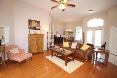 Mercedes 1295 - Living Room e