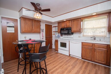 3130 Averill Dr, Lansing, MI 48911 - photo 5