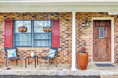 701 Kristofer St, Fredericksburg, TX 78624 - photo 3