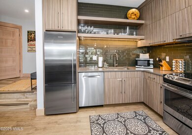 4192-Spruce-Way-109_13