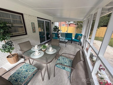 2213 Milton Rd, Charlotte, NC 28215 - photo 4