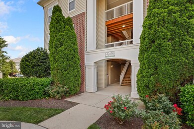 42496 Mayflower Terrace unit 104, Ashburn, VA 20148 - photo 3