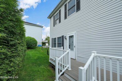 52 Weaver St unit 2, Greenwich, CT 06831 - photo 2