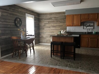 Lovely Eat in Kitchen