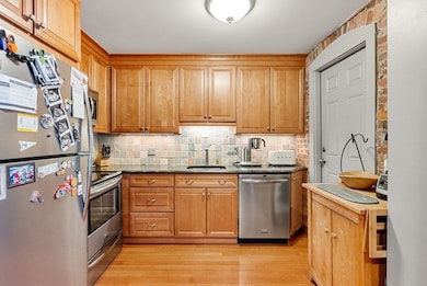 440 Hanover St unit 4C, Boston, MA 02113 - photo 5