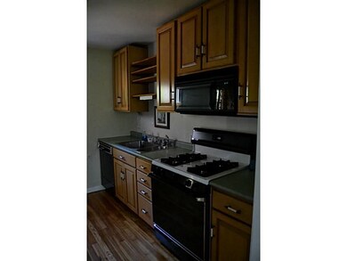 Kitchen. Fully equipped kitchen.