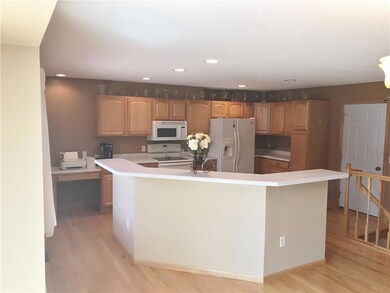 3026 White Oak Ln, Eau Claire, WI 54703 - photo 5