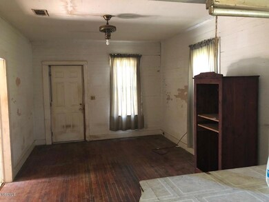 211 S Steele Ave, Picayune, MS 39466 - photo 7