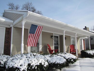 8108 Rosswood Ct, Louisville, KY 40291 - photo 6