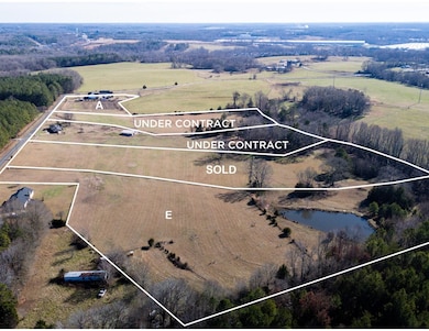 312 Timms Mill Rd, Williamston, SC 29697 - photo 2